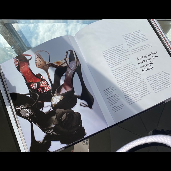 Chanel 💯 Authentic - Picture 8 of 8